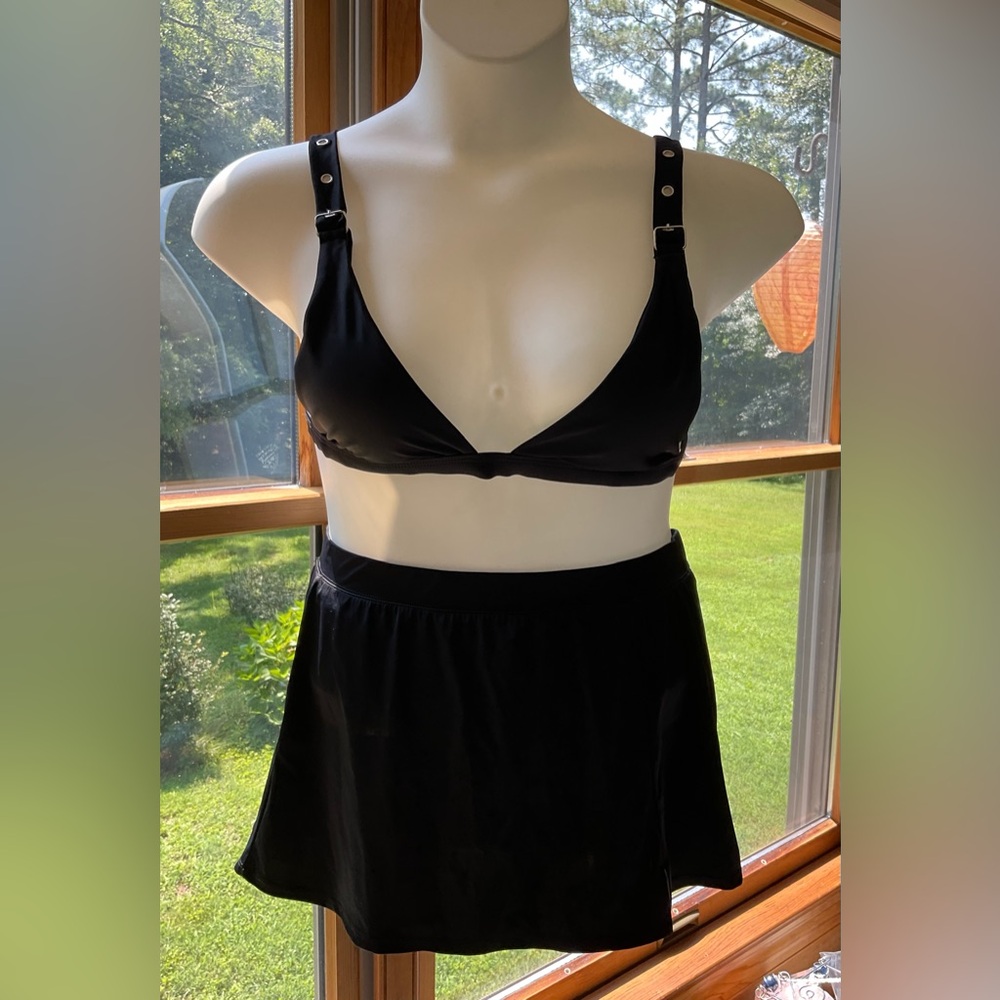 Black A-Line Swim Skirt with Briefs Size 14 in GUC Bottoms Only No Name Tag